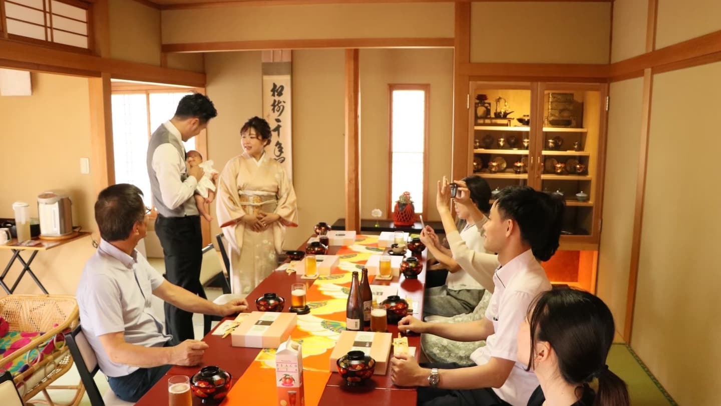 庭園が見える和室で会食