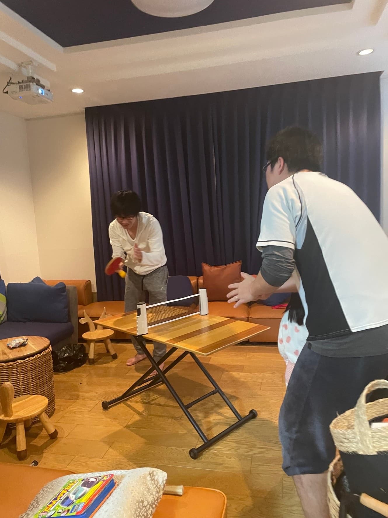 掘り炬燵部屋からキッチン